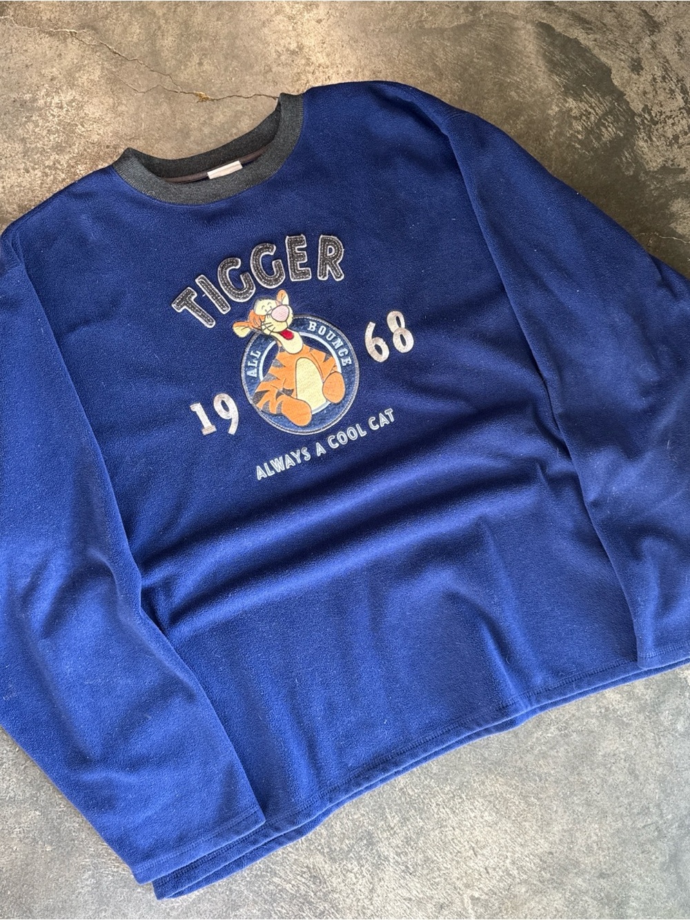 90s Disney Tigger Fleece Sweater